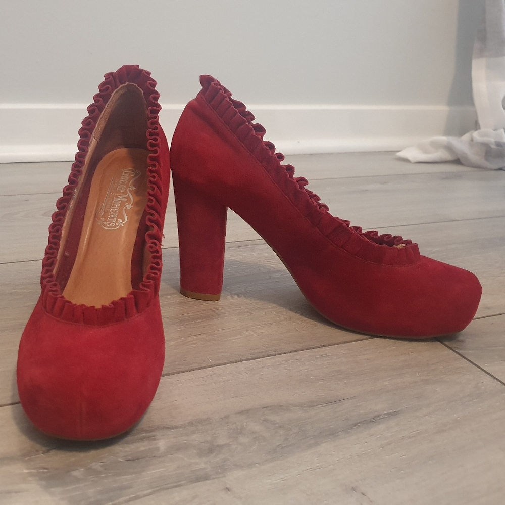 Great Moments by Jeffrey Campbell